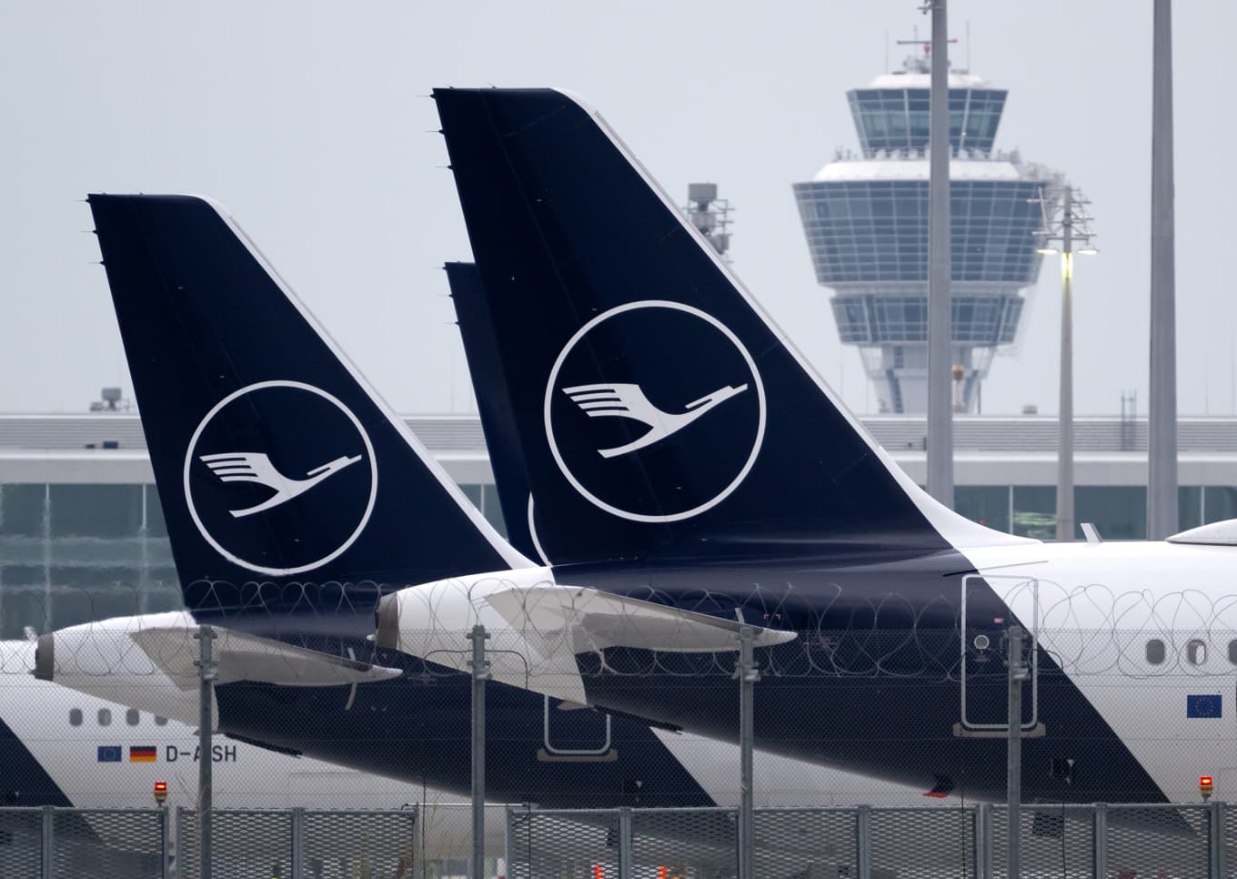 All flygverksamhet på Münchens flygplats avbröts efter drönarlarm på lördagen. Arkivbild. Foto: Sven Hoppe /AP/TT