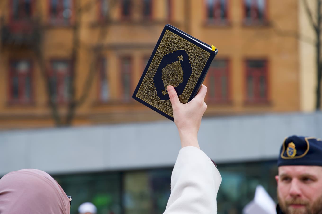 Koranen kan sägas innehålla en konstitution för hur staten ska fungera, nämligen som utförare av religionen, skriver Inger Enkvist. foto: Roger Sahlström