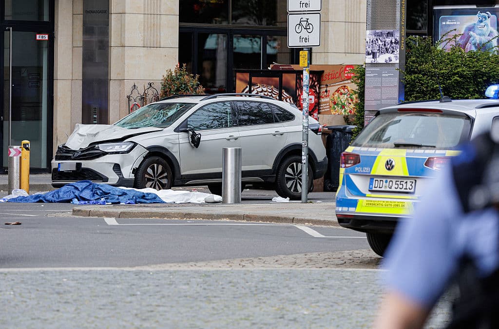Platsen där en förare körde på människor med en bil i centrala Leipzig. Foto: John Macdougall / AFP via Getty Images