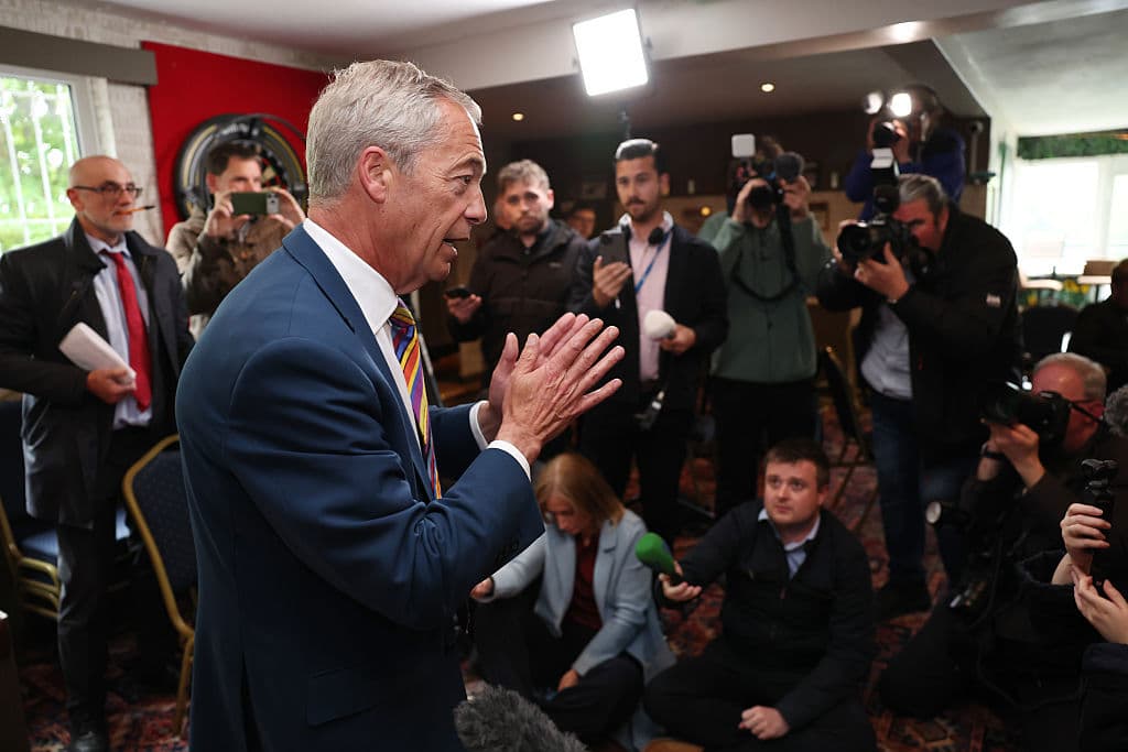Reform UK:s ledare Nigel Farage är i centrum av ett stort politiskt skifte i Storbritannien. Foto: Photo by Ryan Jenkinson/Getty Images