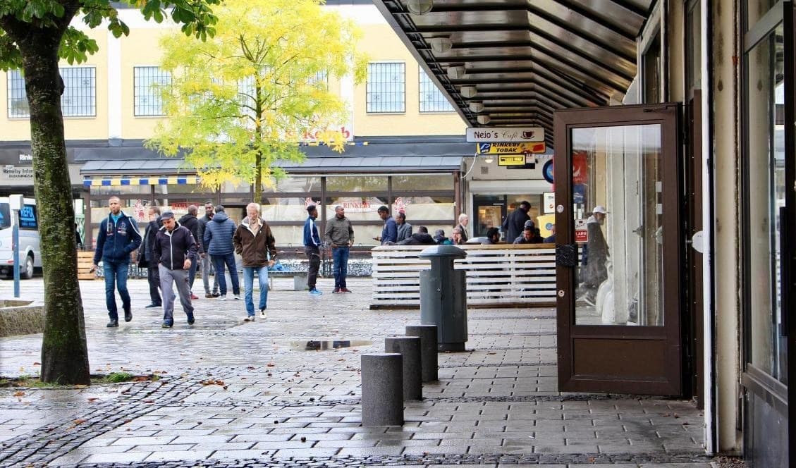På bilden syns Rinkeby torg nordväst om Stockholm, där många utlandsfödda bor. Foto: Susanne W. Lamm