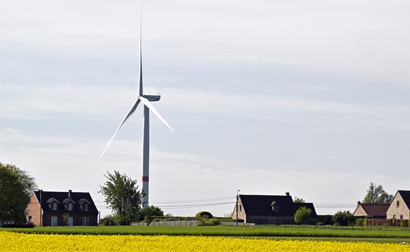 Vindkraftverk i belgiska Hannut. Foto: ERIC LALMAND/BELGA MAG/Belga/AFP