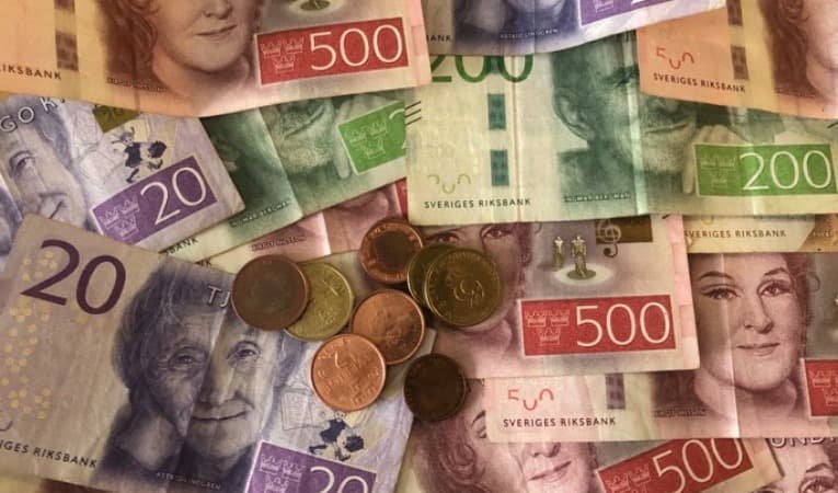 Två barn bevittnade när deras mamma mördades av deras pappa. Nu får båda 350 000 kronor vardera i kränkningsersättning. Foto: Tony Lingefors