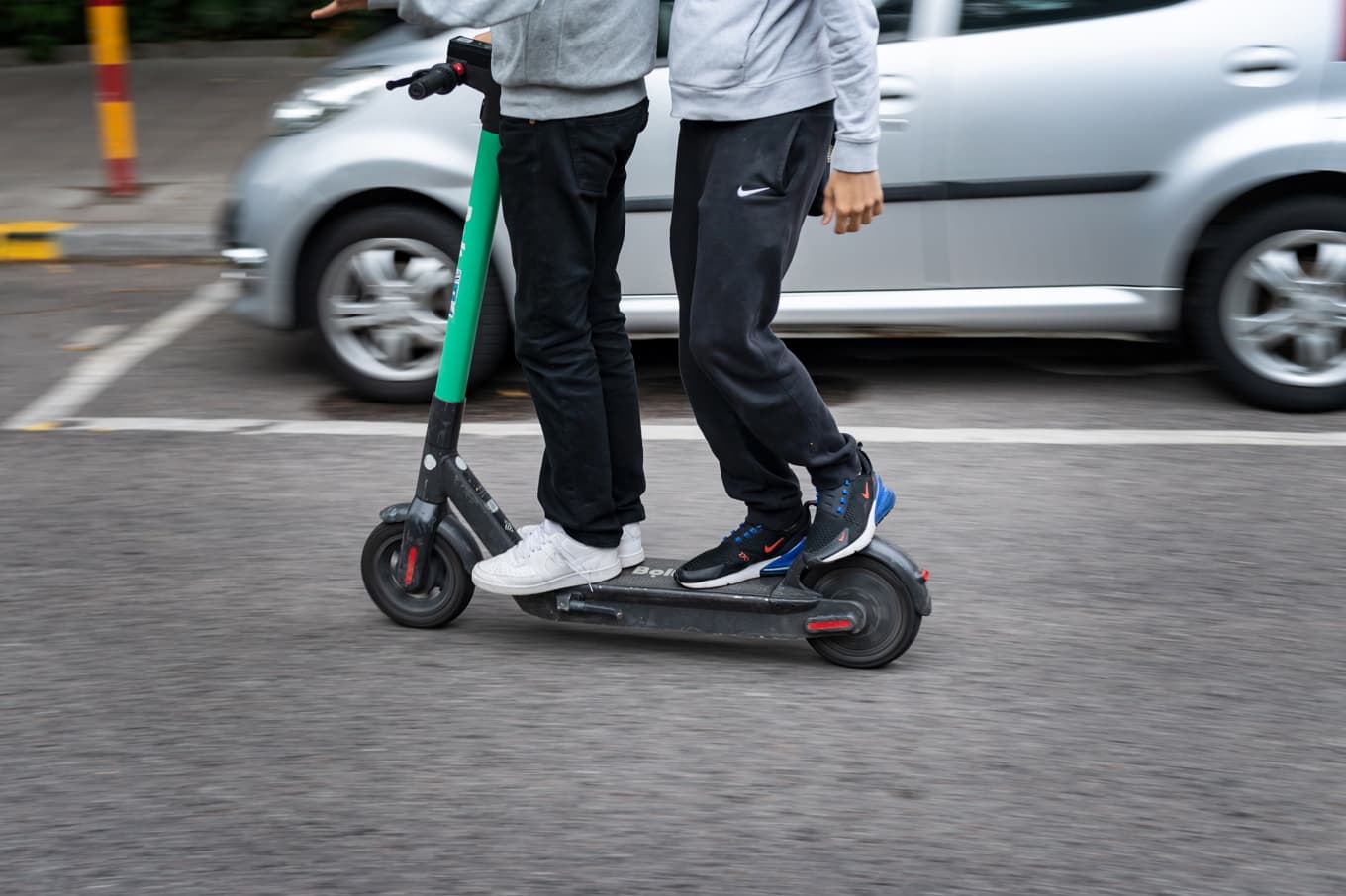 Antalet olyckor med elsparkcyklar har ökat i Sverige och barn och unga är hårt drabbade. Arkivbild. Foto: Stina Stjernkvist/TT