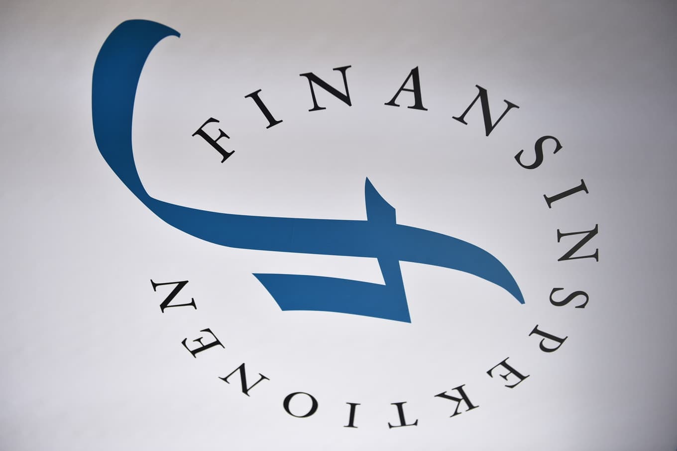 Finansinspektionen varnar nu för nätbedrägerier där man lockar med AI-investeringar och snabba vinster. Arkivbild. Foto: Stina Stjernkvist/TT