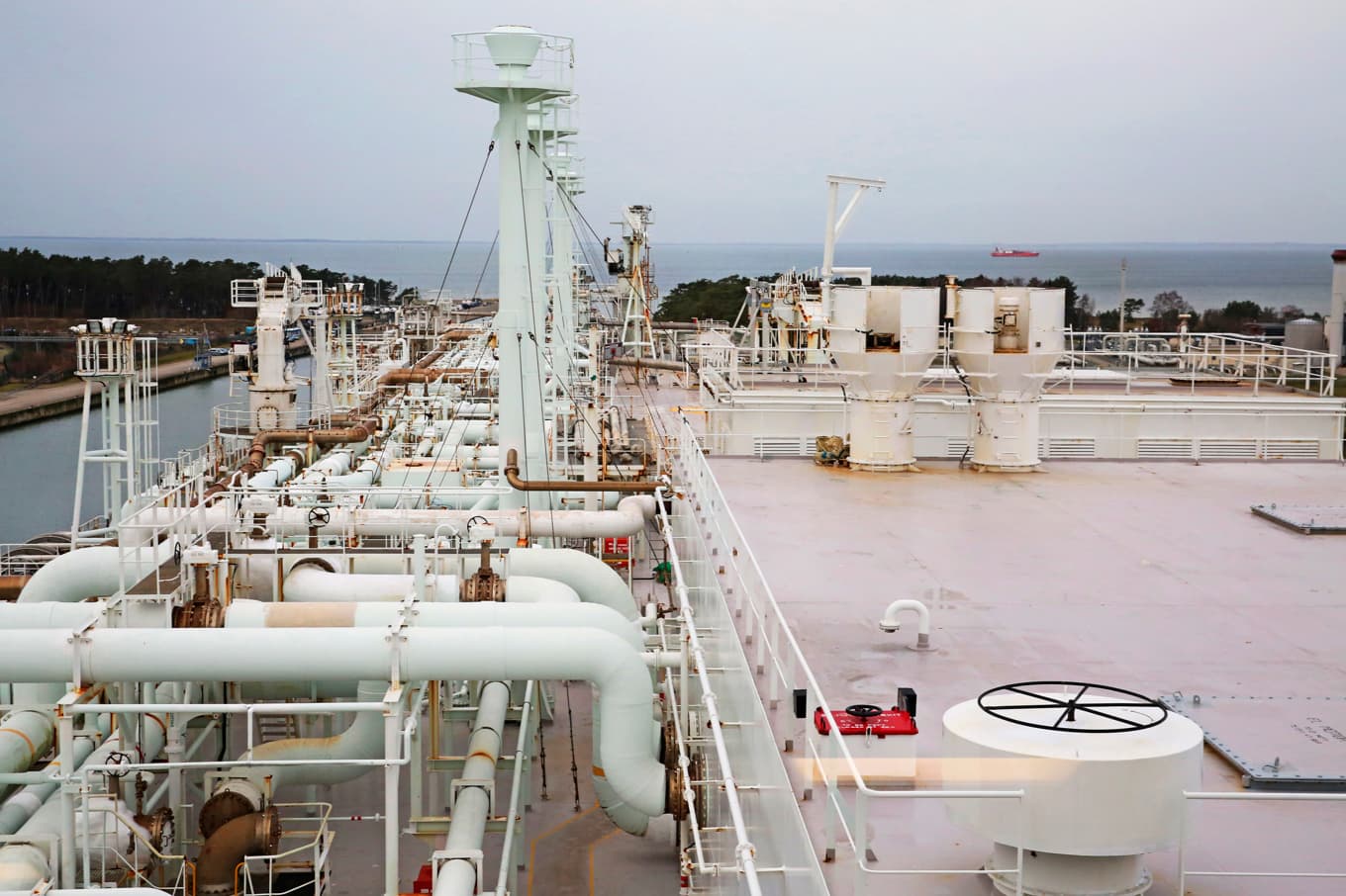 LNG-terminalen Lubmin i norra Tyskland invigdes 2023 och byggdes för att minska Tysklands energiberoende av Ryssland.
foto: Norbert Fellechner/Getty Images