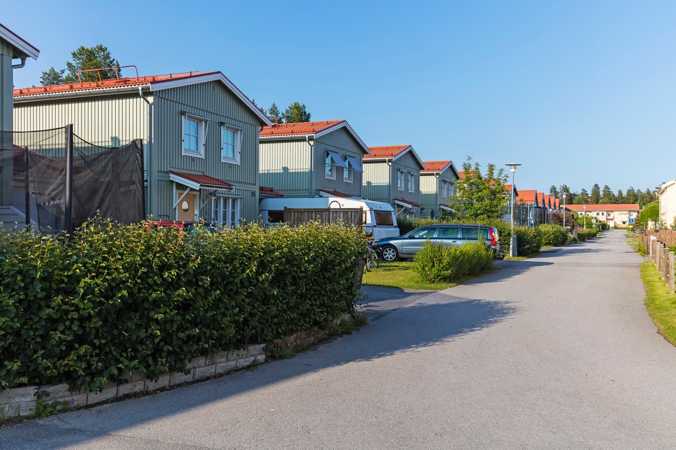 Ett centralt förslag i Oikos rapport är att storsatsa på att bygga fler småhus och villor. Foto: Fredrik Larsson/Wikimedia