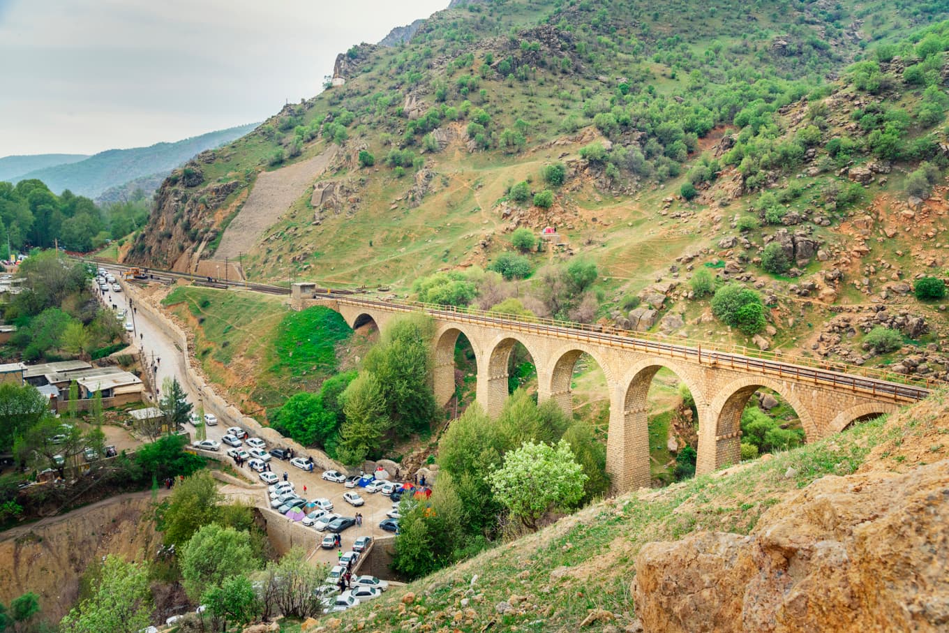Den transiranska järnvägen, som påbörjades 1927 och avslutades 1938 under ledning av Reza Shah Pahlavi. Foto: Elena Odareeva/Shutterstock