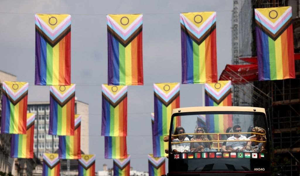 Prideflaggor i London. Foto: Henry Nicholls/AFP via Getty Images