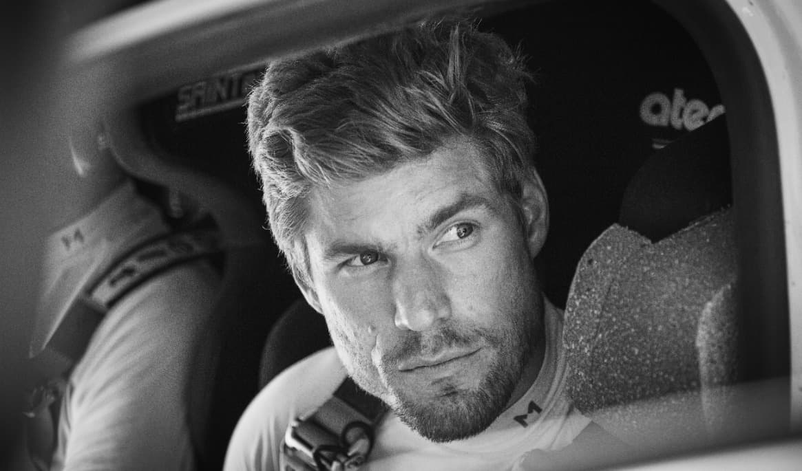 För två år sedan kunde Mattias Adielsson inte gå. Nu gör han comeback i rally.