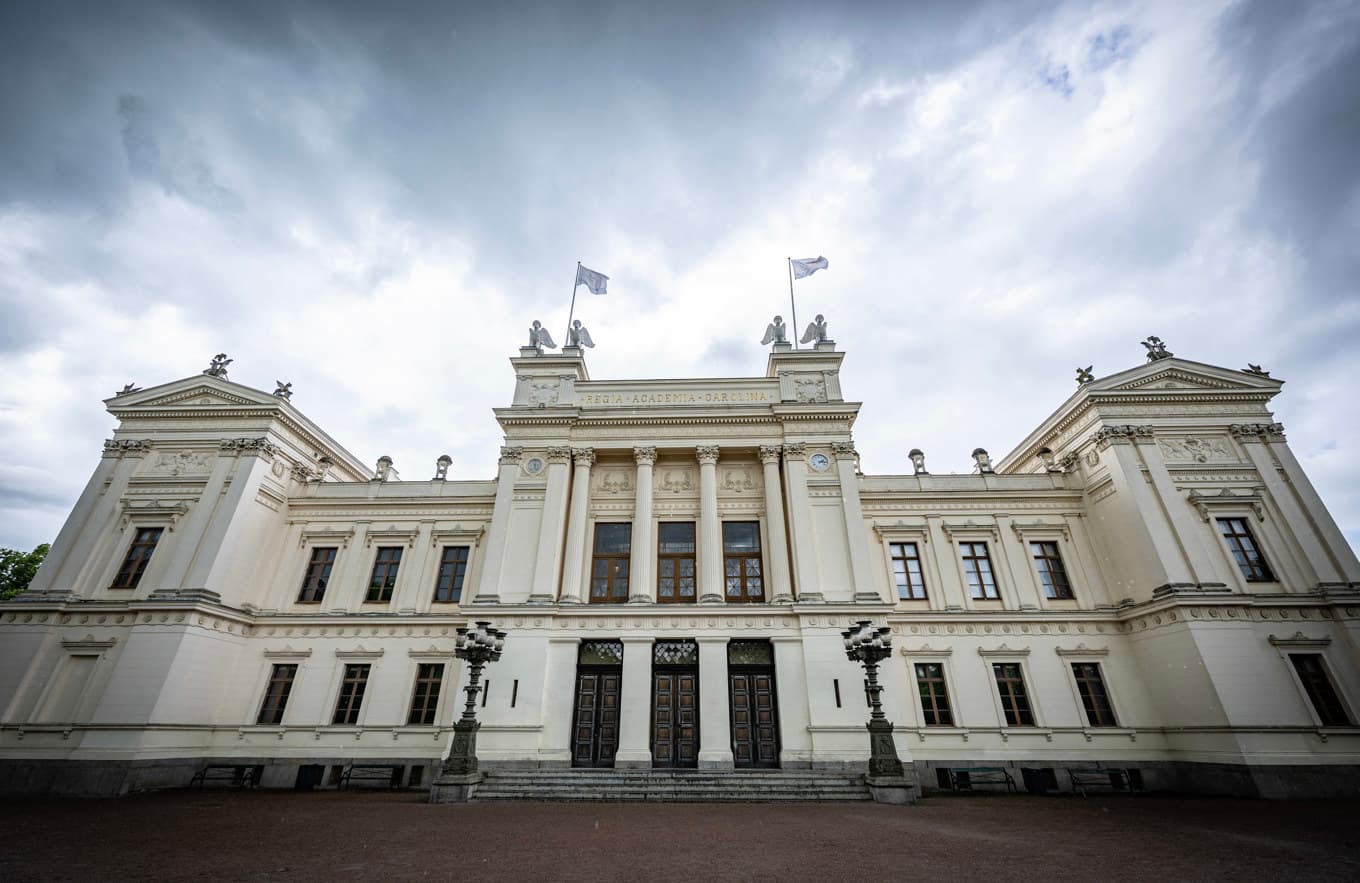 Fler sökande men färre antagna till höstens högskoleutbildningar. På bilden Universitetshuset vid Lunds universitet. Foto: Johan Nilsson / TT