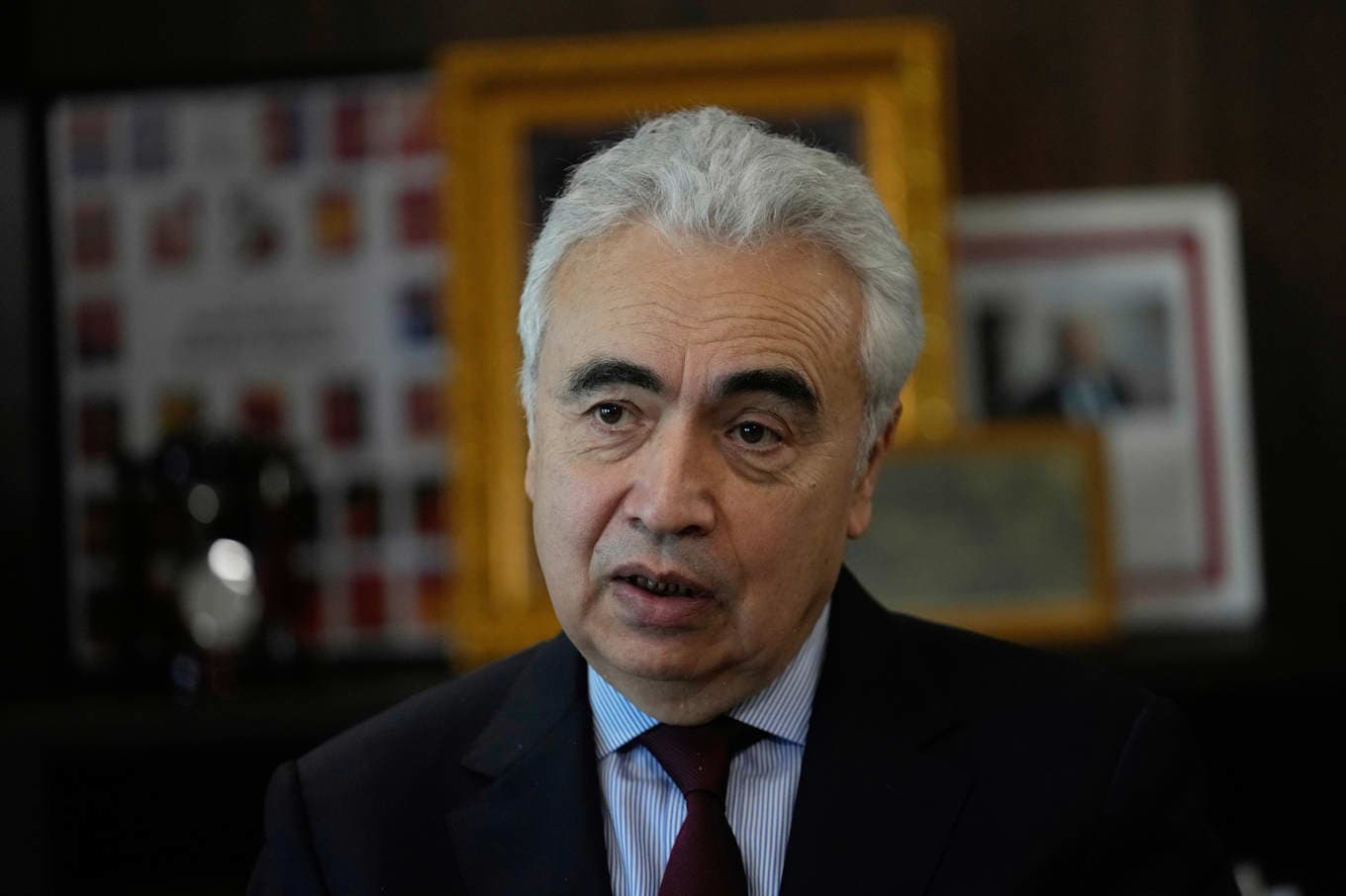 Internationalla energiorganets (IEA) chef Fatih Birol varnar för att Europas elektrifiering går för långsamt. Arkivbild från april i år. Foto: Michel Euler /AP/TT