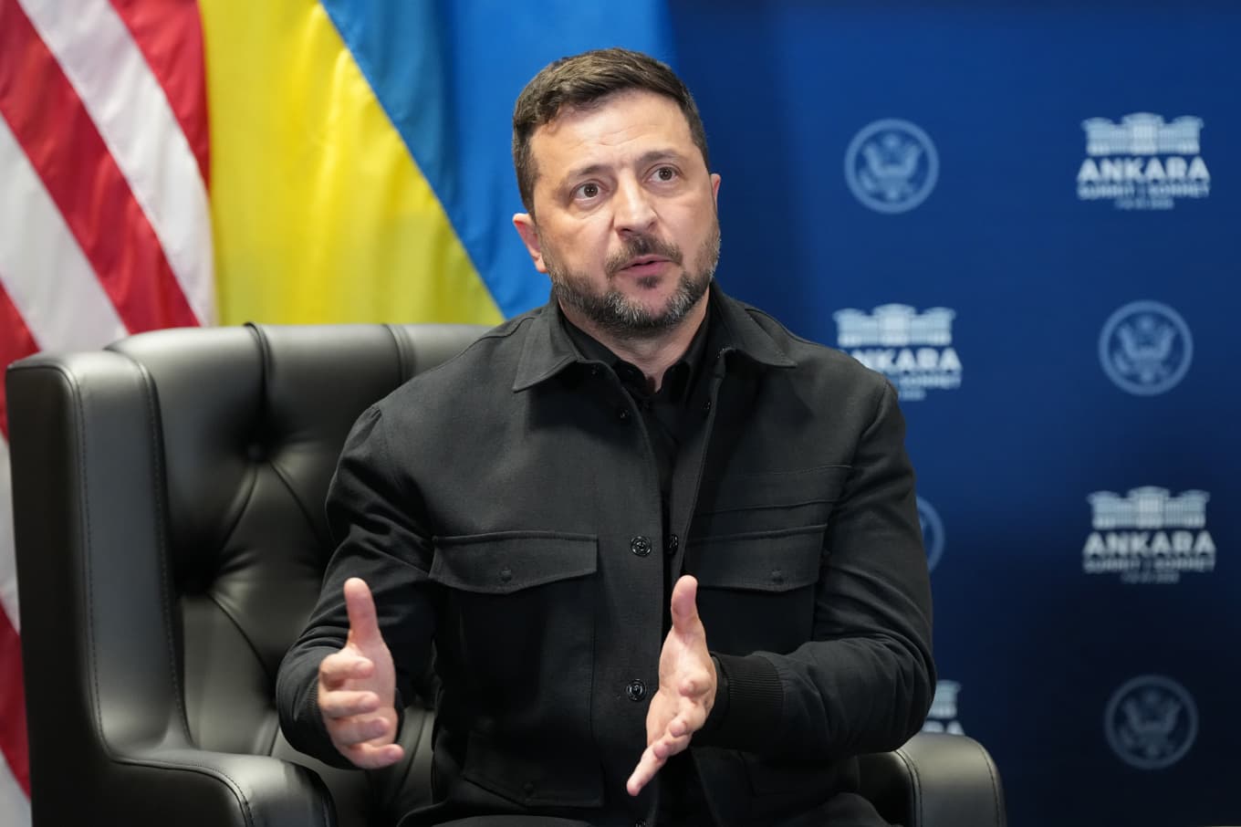 Ukrainas president Volodymyr Zelenskyj under Natomötet i Ankara tidigare i veckan. Foto: Alex Brandon /AP/TT