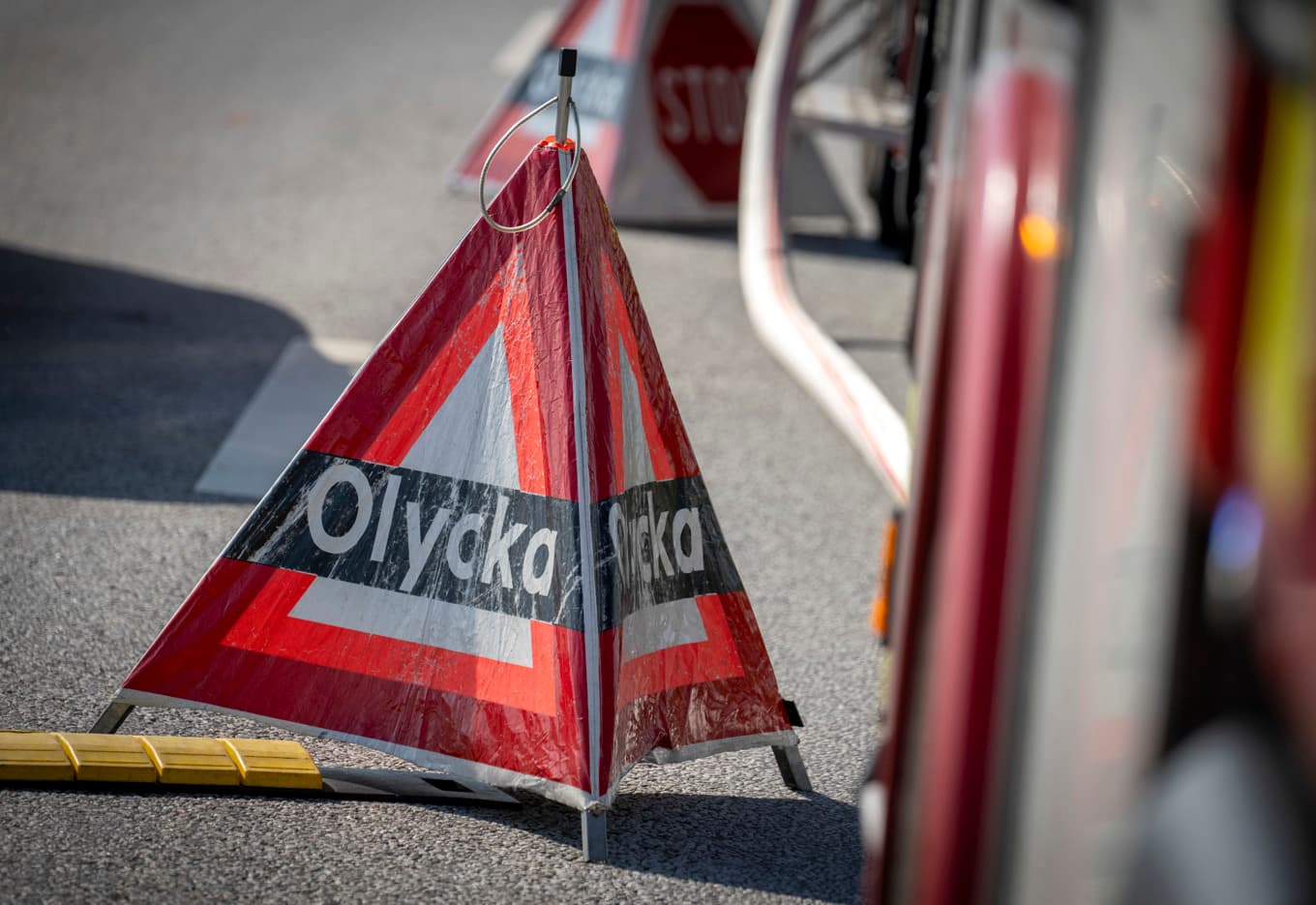 En person är gripen för grov vårdslöshet i trafik efter en olycka mellan en buss och en lastbil. Arkivbild. Foto: Johan Nilsson / TT