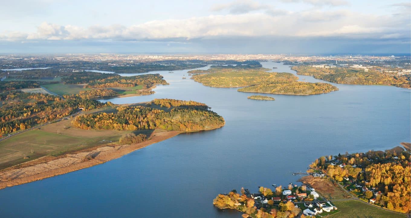 Flygbild över Lovön (till vänster) utanför Stockholm. Arkivbild. Foto: Bertil Ericson/TT