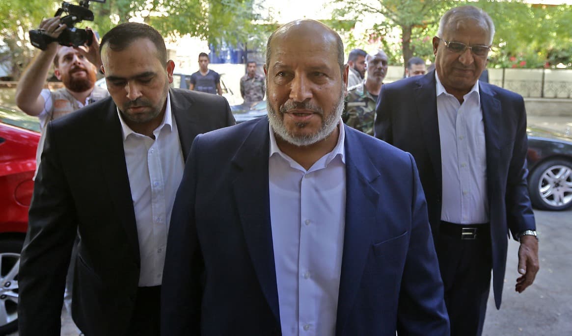 Khalil al-Hayya (i mitten) blir Hamas nye ledare. Foto: Louai Beshara/AFP via Getty Images