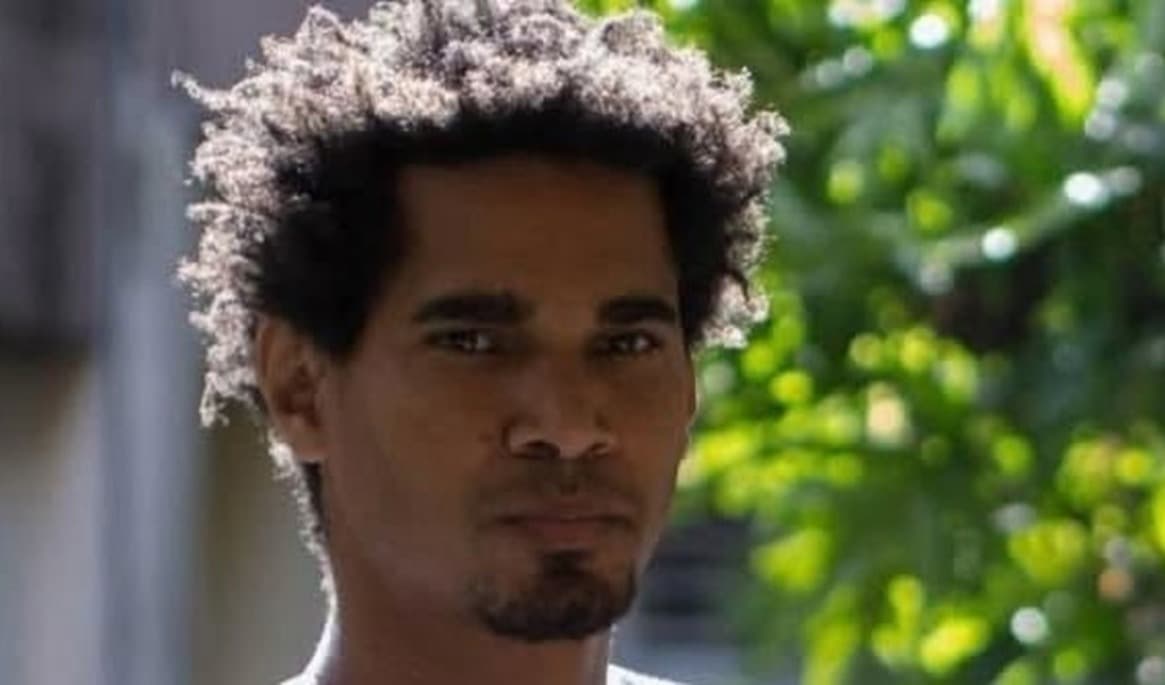 Konstnären Luis Manuel Otero Alcántara från Kuba väntas få uppehållstillstånd i USA efter att ha suttit i ett kubanskt fängelse i flera år. Foto: Facebook