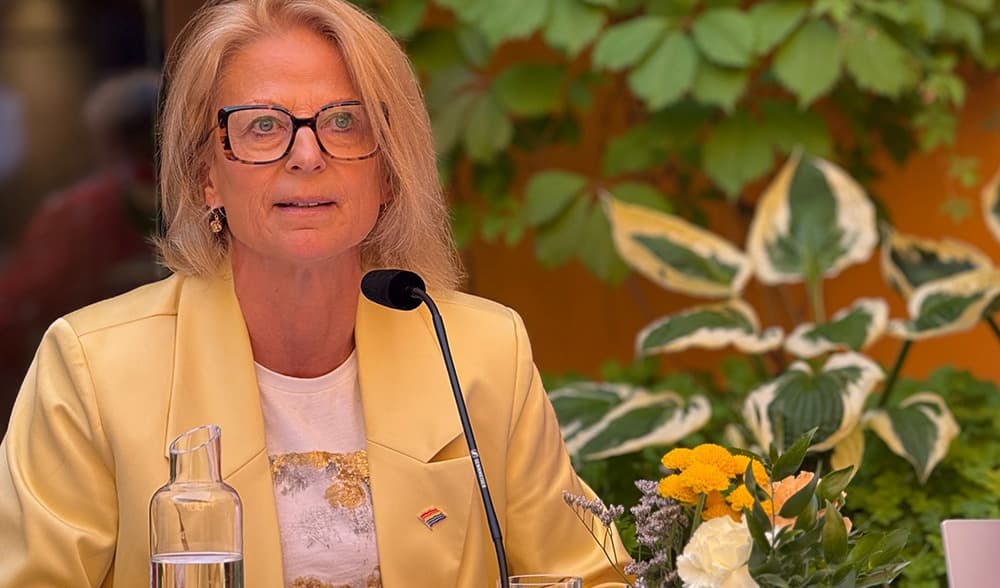 Finansminister Elisabeth Svantesson (M) konstaterar att svensk ekonomi står sig väl trots det oroliga omvärldsläget. Foto: Staffan Erfors