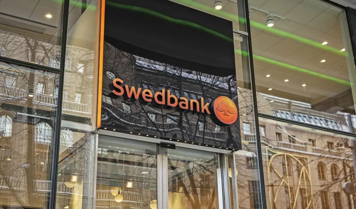 Krönikören beskriver valet av privatbank som en ”omvänd skönhetstävling”, där man ofta väljer den som irriterar en minst. Foto: Sofia Drevemo