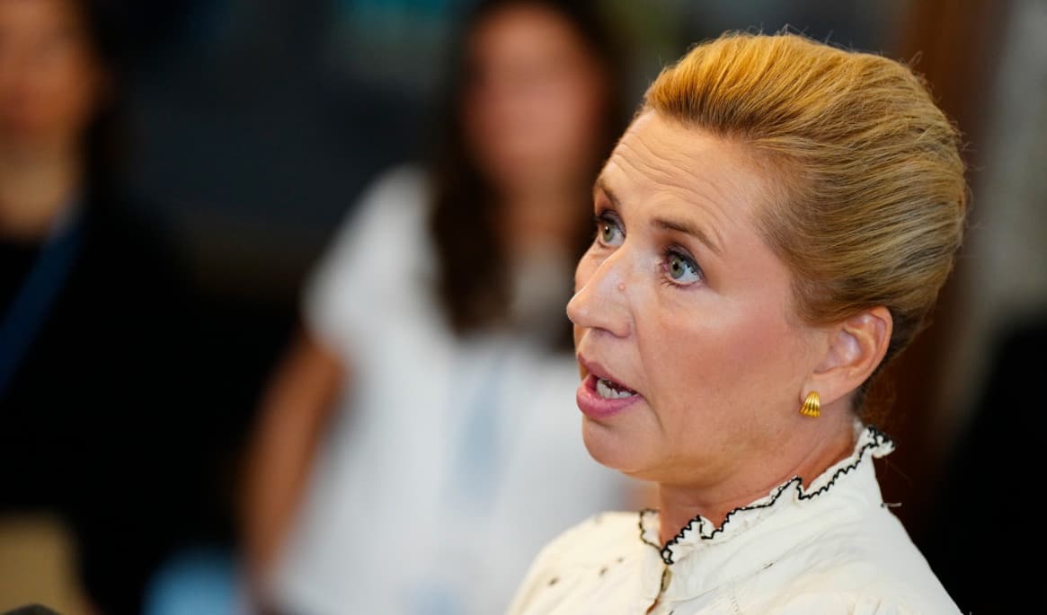 Danmarks statsminister Mette Frederiksen (S) vill skärpa straffen för dödligt våld i de fall där gärningsmannen sedan tidigare är dömd för våldsbrott. Arkivbild. Foto: Sebastian Elias Uth/Scanpix/TT