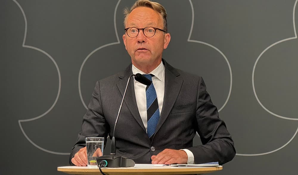 Socialstyrelsens generaldirektör Björn Eriksson berättar om nya hälsoprogrammet för barn och unga. Foto: Staffan Erfors