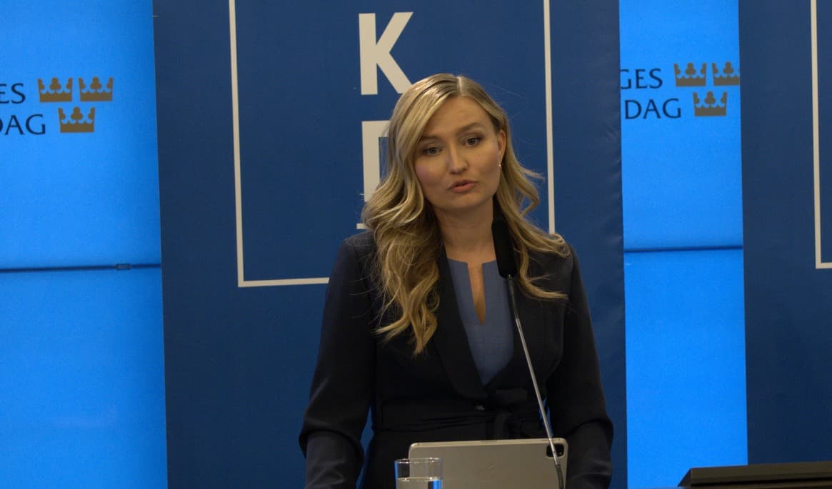 KD-ledaren Ebba Busch åtnjuter ett allt större förtroende bland väljarna. Hennes parti går också framåt i flera opinionsundersökningar. Foto: Roger Sahlström