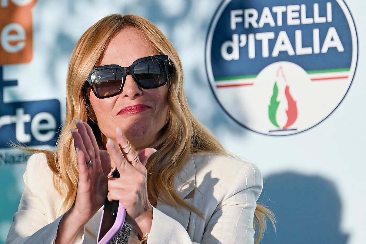 Giorgia Melonis regering har slagit längdrekord i Italiens ökänt turbulenta parlament, men nu syns orosmoln. Foto: Alberto Pizzoli/AFP via Getty Images