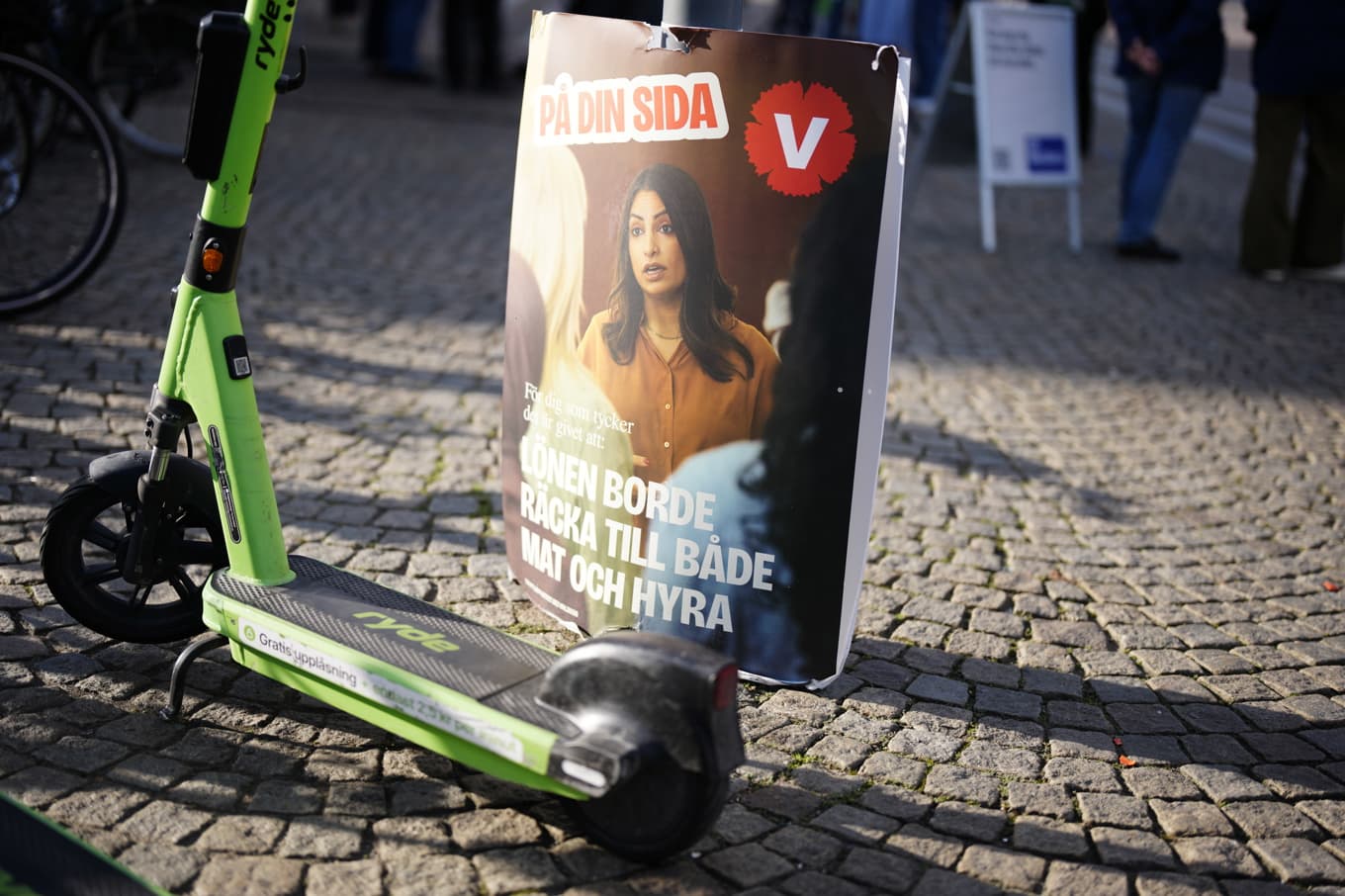 Valaffisch från Vänsterpartiet. Arkivbild. Foto: Björn Larsson Rosvall/TT