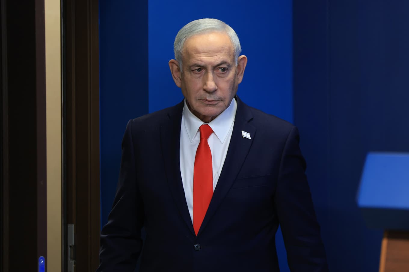 Israels premiärminister Benjamin Netanyahi vid en presskonferens i somras Foto: Ronen Zvulun/AP/TT