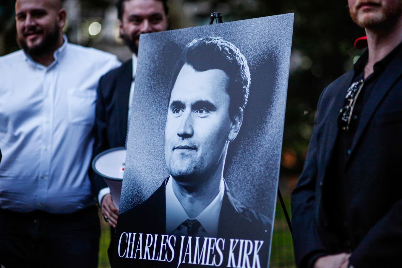 Minnesstund efter mordet på högerdebattören Charlie Kirk i New York, september 2025. Arkivbild. Foto: Kena Betancur/AP/TT