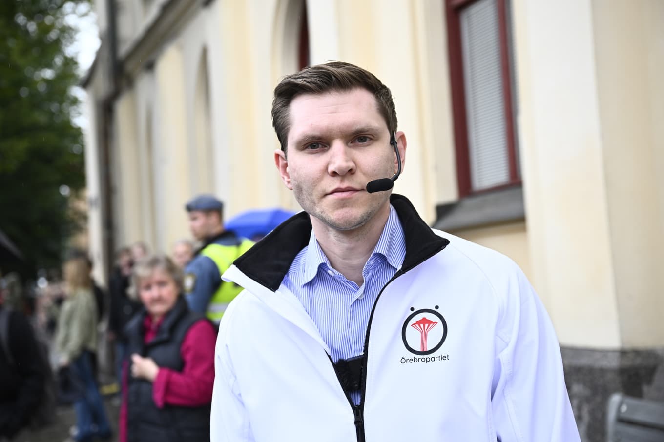 Örebropartiets partiledare Markus Allard (ÖP) fotad i samband med en debatt Stortorget i Örebro i september. Foto: Fredrik Sandberg/TT