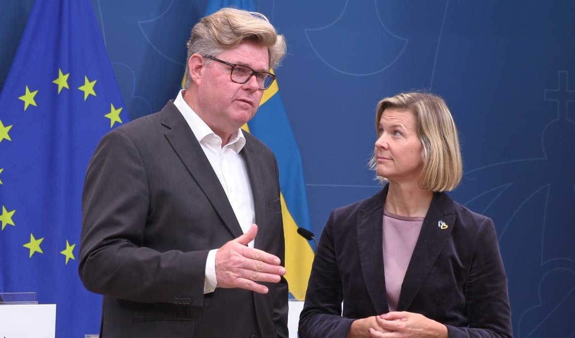 Gunnar Strömmer (M), justitieminister och Nina Larsson (L), jämställdhetsminister. Foto: Adam Strand.