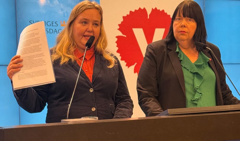 Vänsterpartiet vice ordförande Ida Gabrielsson är mycket missnöjd efter Simona Mohamssons (L) utspel med en lista med namnen på Vänsterpartister som bland annat givit uttryck för antisemitiska åsikter. Foto: Staffan Erfors