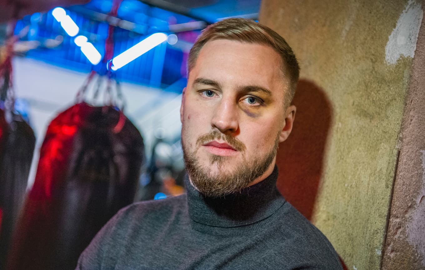 Otto Wallin knockades svårt av ukrainaren Vladyslav Sirenko. Nu är frågan vad som händer med den 35-årige svenskens karriär. Foto: Claudio Bresciani/TT