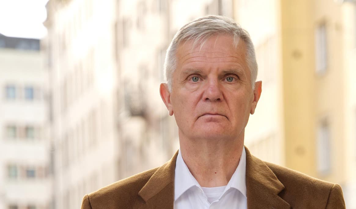Johan Westerholm kommenterar kritiken mot väljarmobiliseringen i utsatta områden efter valet. Foto: Marcus Strand