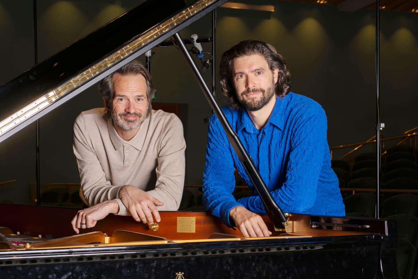 Solisten Peter Jablonski och dirigenten Christian Reif medverkar på Ondines nya album ”Melcher Melchers – Piano concertos”. Foto: Gävle Konserthus