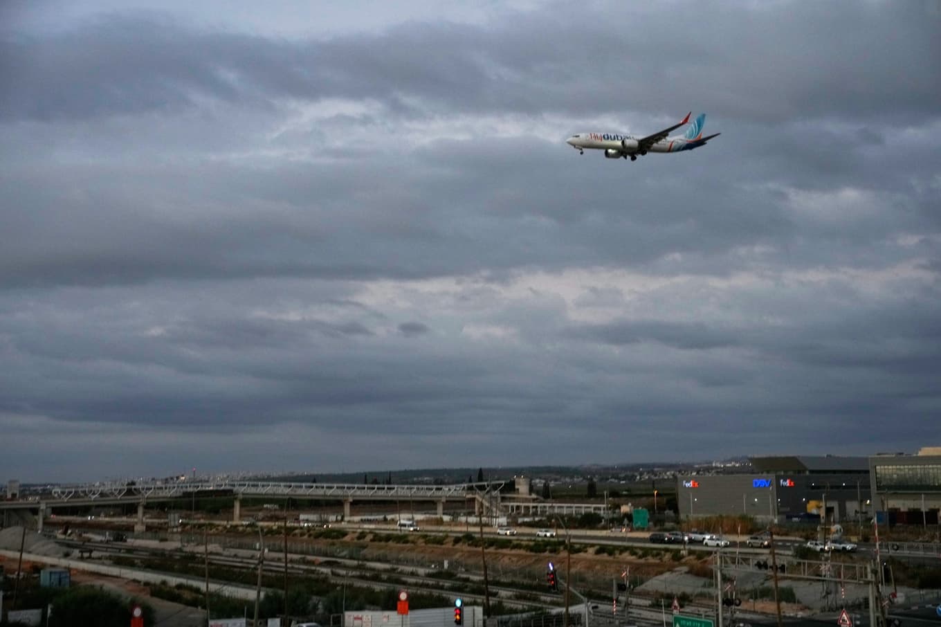 Flydubai-planet när det närmade sig Tel Aviv i Israel efter en tidigare nödlandning i Saudiarabien. Arkivbild. Foto: Ohad Zwigenberg/AP/TT