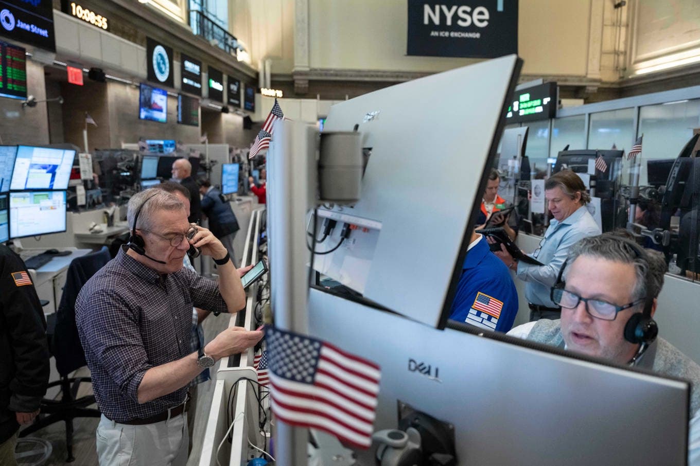 Handlarna på Wall Street inväntar veckans tunga rapporter. Arkivbild. Foto: Yuki Iwamura/AP/TT