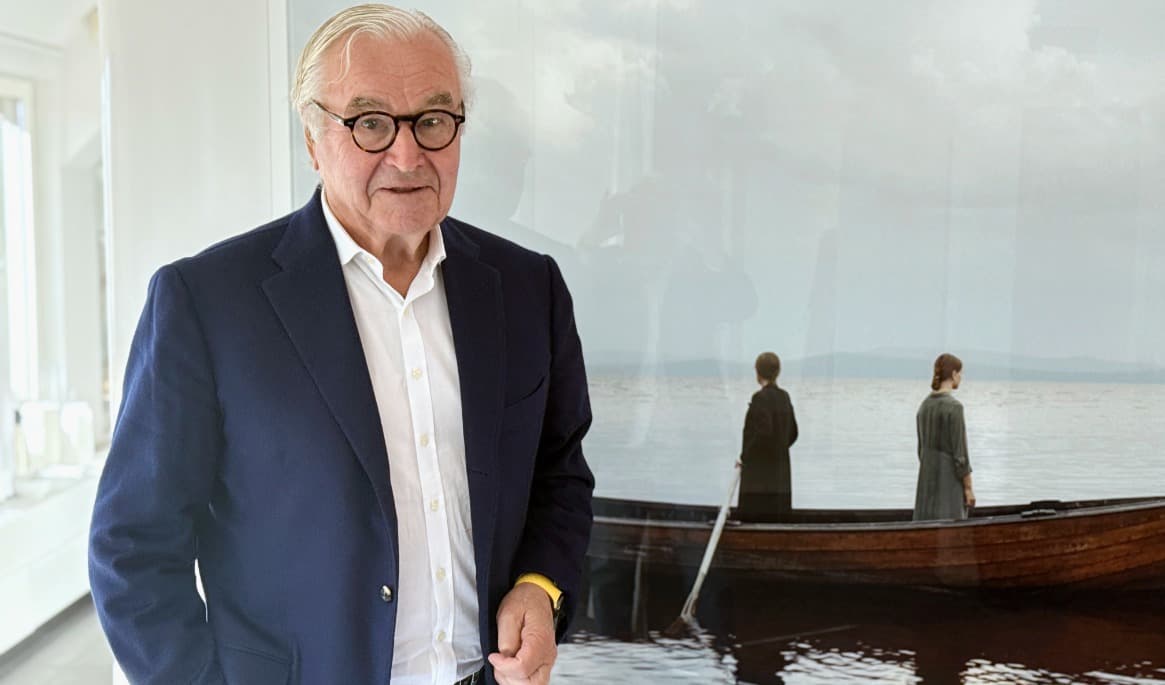 Samhällsengagemanget löper parallellt med företagandet. Skolan, demokratin och integrationen ligger Sven Hagströmer varmt om hjärtat. Foto: Karl Beijbom