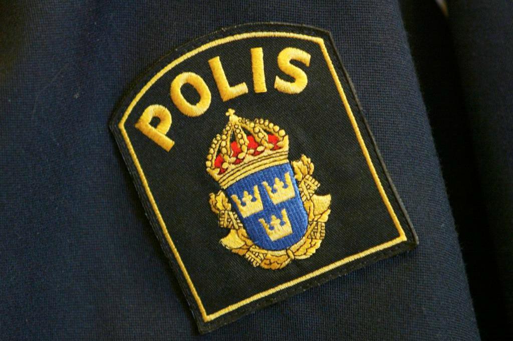 
Sex personer greps efter stenkastning i Filipstad, bland annat mot polishuset. Foto: Henrik Montgomery-arkivbild                                            