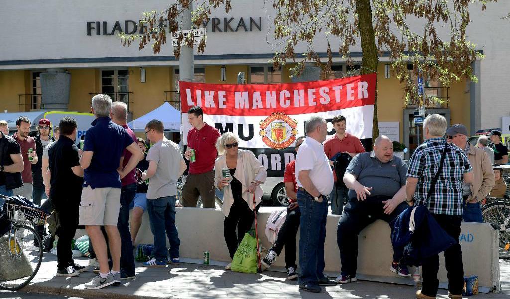 Några av Manchester Uniteds supportrar i Stockholm. Foto: Janerik Henriksson/TT