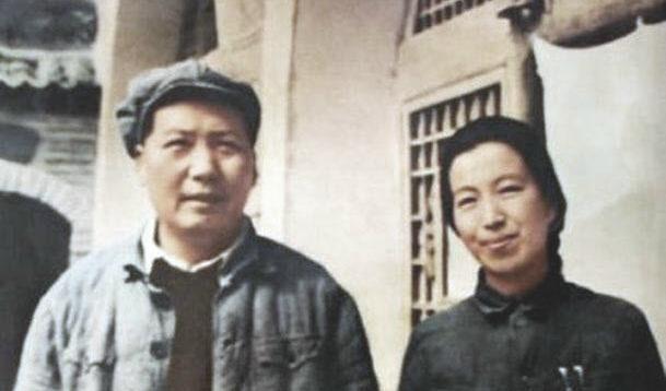 




Mao Zedong och hans fjärde hustru, Jiang Qing.                                                                                                                                                                                                                            