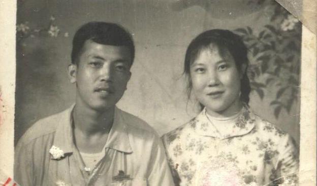 







Jennifer Zengs far och mor gifter sig 1965, men fick inte bo tillsammans för kommunistpartiet. Foto: privat                                                                                                                                                                                                                                                                                                                                                                