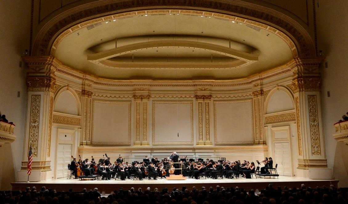 Deniel Barenboim och West-Eastern Divan Orchestra framför Beethovens symfoni nr 4 i Carnegie Hall, New York, 31 januari 2013. Foto: Stan Honda/AFP/Getty Images
