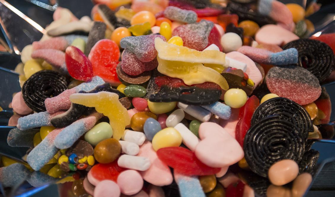 

Tonvis av godis som inspekterats hos en grossist i Malmö misstänks vara förfalskat. Foto: Fredrik Varfjell/TT-arkivbild                                                                                        