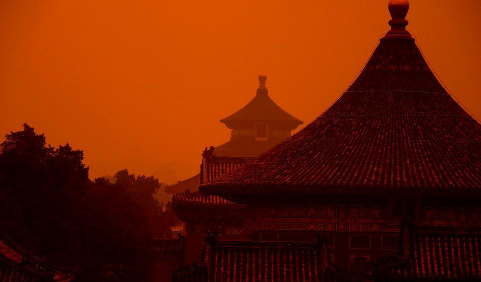 



Xi Liangsi tillbringade natten i ett tempel. När han vaknade på morgonen hade ett mirakel skett.                                                                                                                                                                                