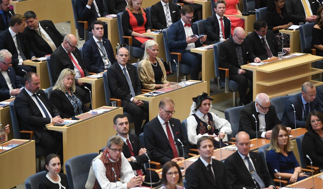 

Riksdagsledamöterna får höjt arvode från den 1 november 2018. Foto: Fredrik Sandberg/TT-arkivbild                                                                                        