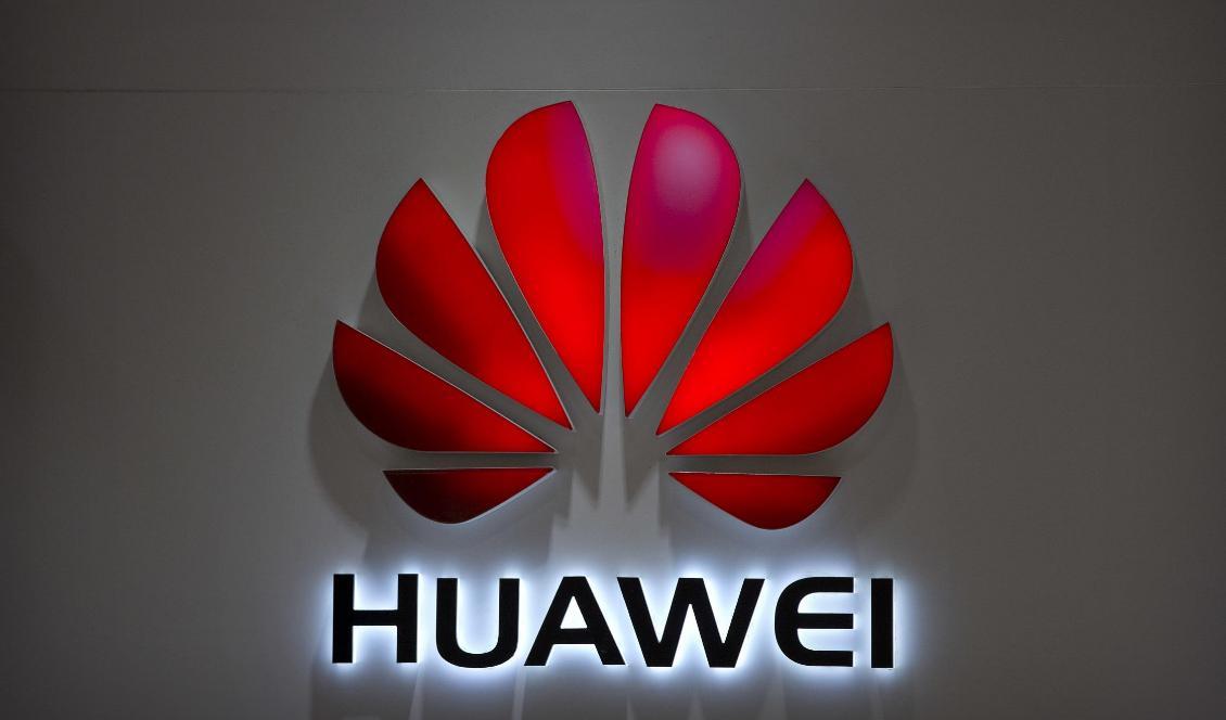 Det amerikanska justitiedepartementet riktar nu formella anklagelser mot Huawei. Foto: Mark Schiefelbein/TT-arkivbild