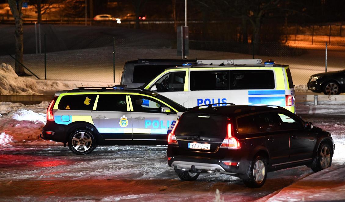En man som hittades skottskadad i Norsborg har avlidit av sina skador. Foto: Fredrik Sandberg/TT