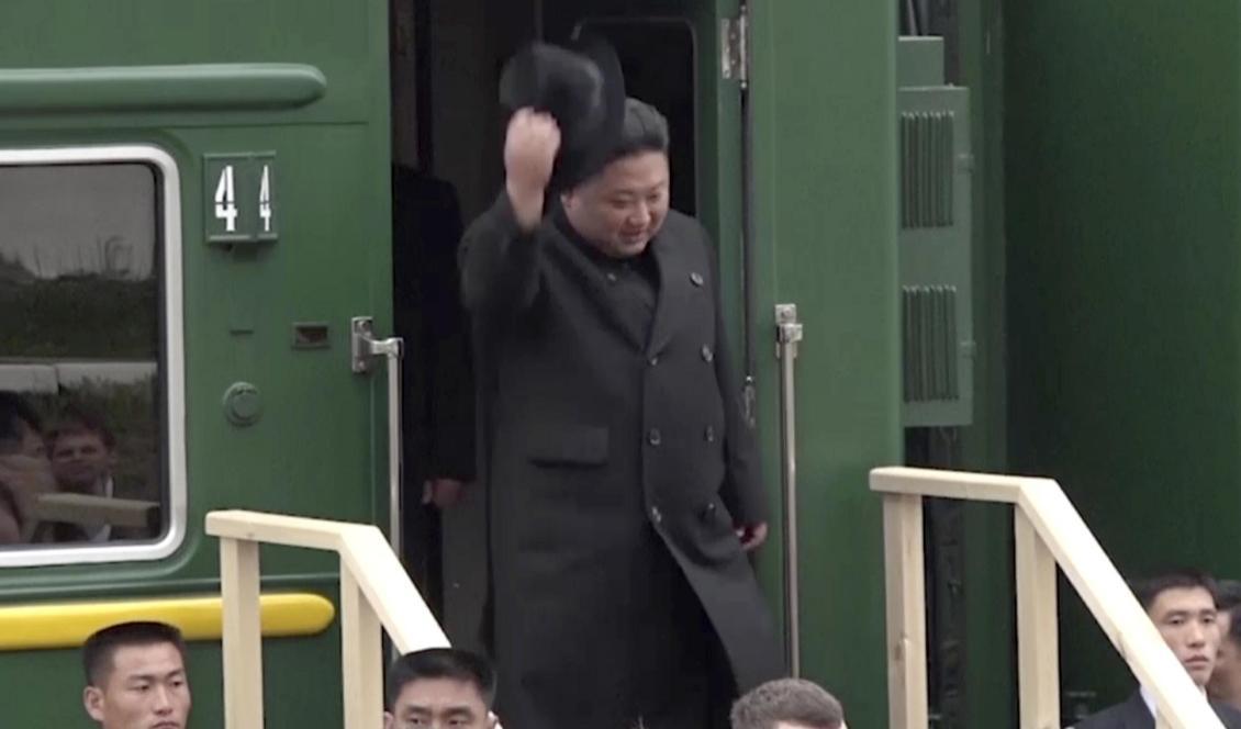 Nordkoreas ledare Kim Jong-Un kom först till orten Chasan på den ryska sidan gränsen, innan färden gick vidare till Vladivostok. Foto: Primorsky Regional Administration/AP/TT